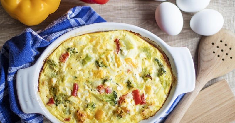 Quiche lorraine sans pâte express : la recette prête en 30 minutes chrono